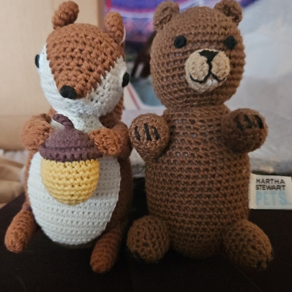2012 RARE. Crochet Squirrel Collectables Martha Stewart Pets pls appraise sale-